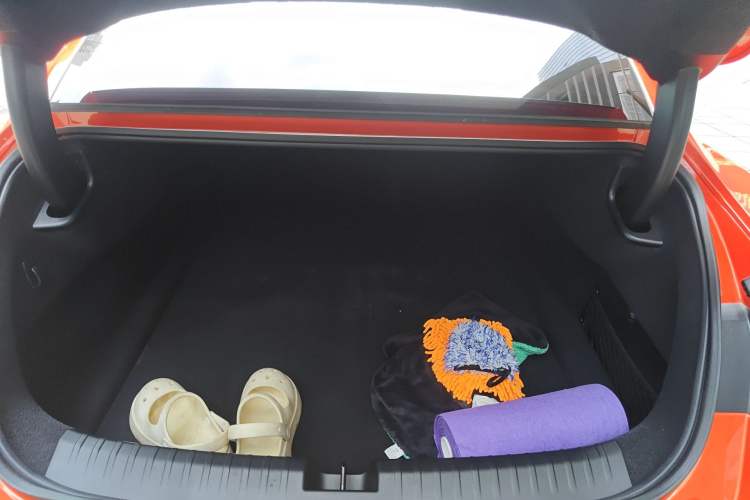 Used Xiaomi Auto SU7 2024 Four-Wheel Drive Ultra-Long Range Advanced Intelligent Driving Max Edition
