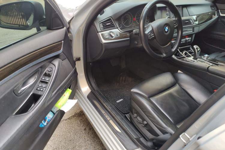 Used BMW 5 Series 2012 535Li Luxury Model Driver Seat