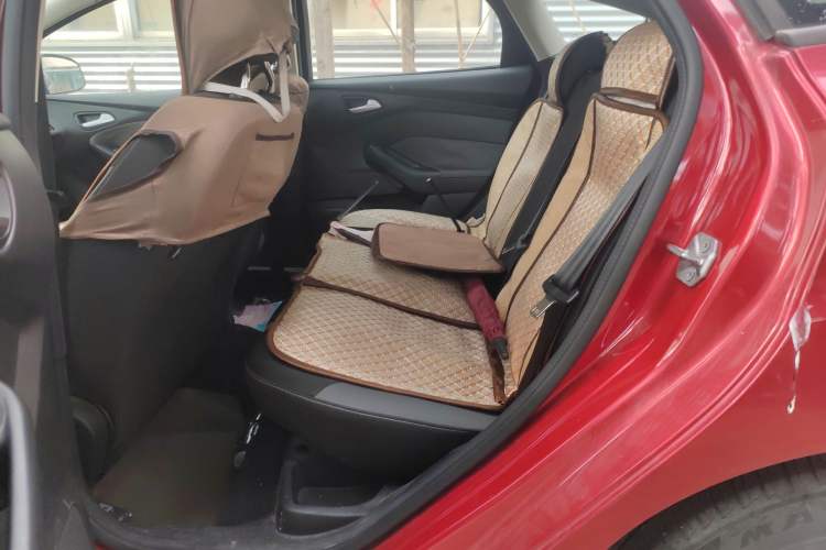 Used Ford Focus 2012 Hatchback 1.6L Manual Comfort Model
