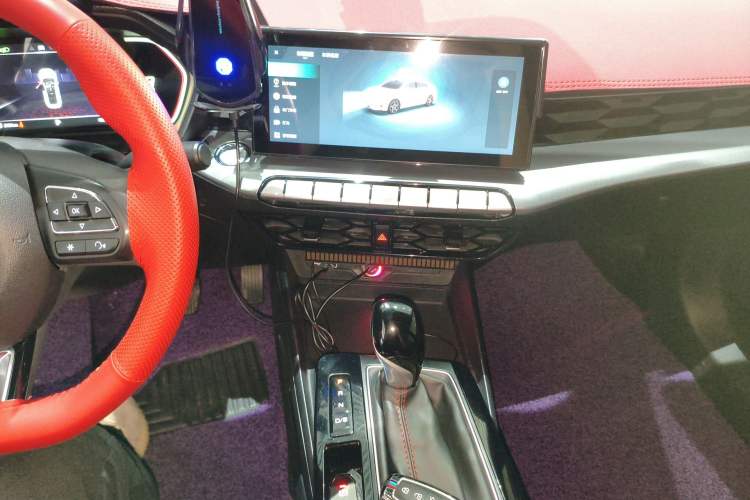 Used MG 5 2021 Revised Version 180 DVVT CVT Youth Luxury Edition Audio And AC Panel