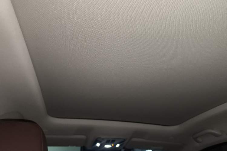 Used Wey VV6 2021 2.0T Two-Wheel Drive Smart Plus