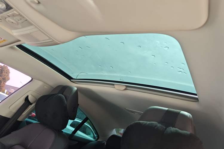 Used Volkswagen FAW-Volkswagen CC 2016 1.8TSI Luxury Model Headliner