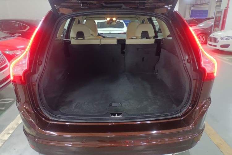 Used Volvo XC60 2014 T5 Zhiyi Edition

