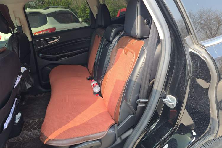 Used Ford Edge 2021 Facelifted PLUS EcoBoost 245 Two-Wheel Drive XLT 7-Seater
