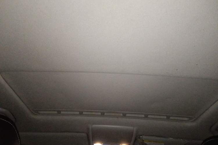 Used Volkswagen Cross Lavida 2014 1.6L Automatic
