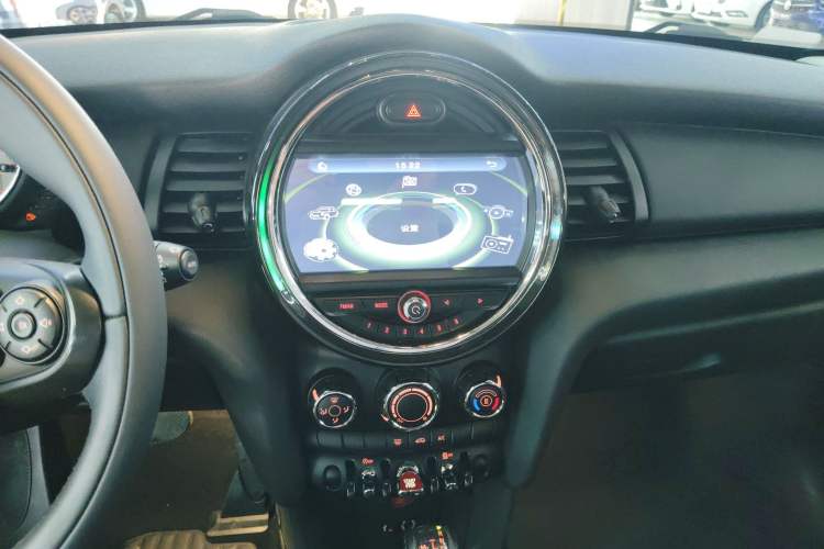 Used MINI 2016 1.2T ONE Pioneer Edition
