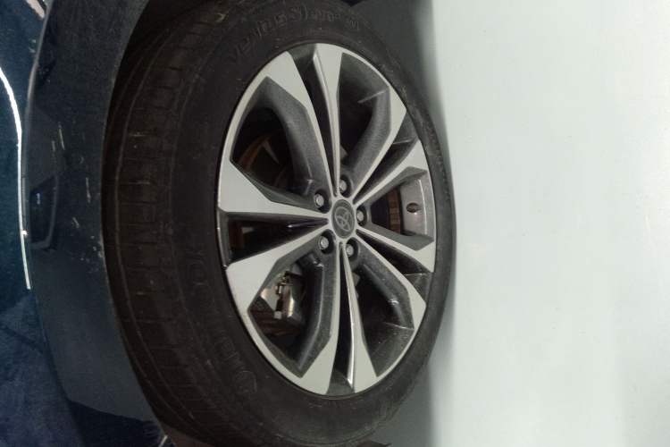 Used Toyota Granvia 2023 2.5L Hybrid Flagship VIP Edition Exterior 4