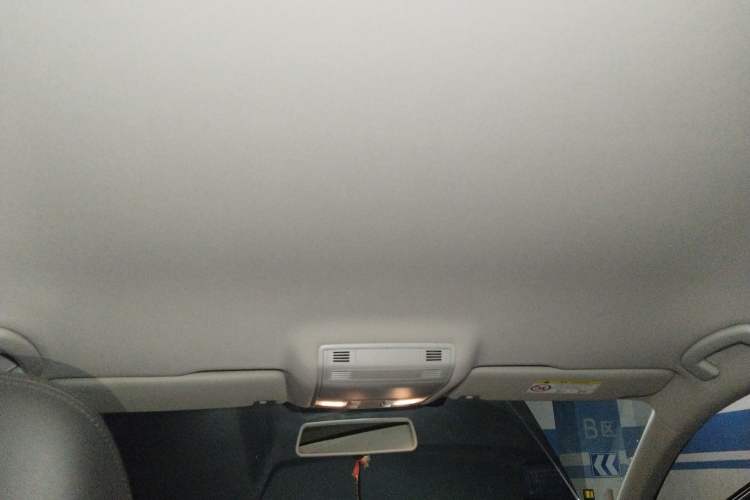 Used Volkswagen Magotan 2017 280TSI DSG Comfort Model Headliner