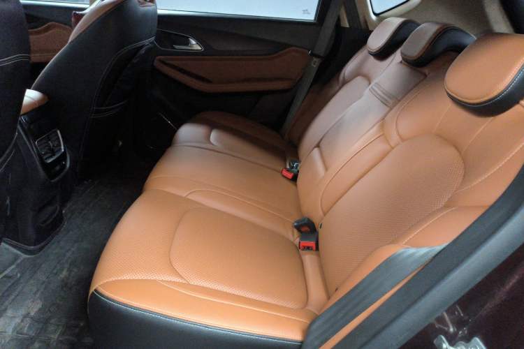 Used Baojun 560 2017 Rhythmic Edition 1.8L iAMT Prestige Model
