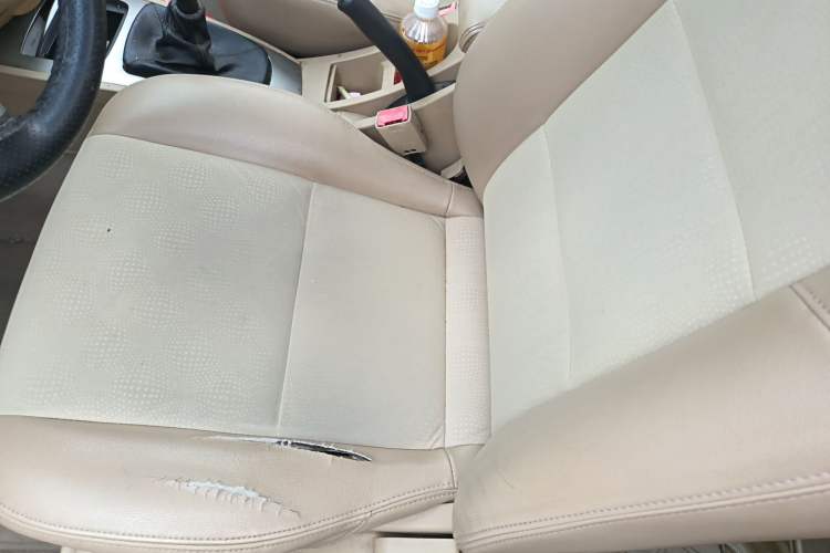 Used Buick Excelle 2013 1.5L Manual Classic Model