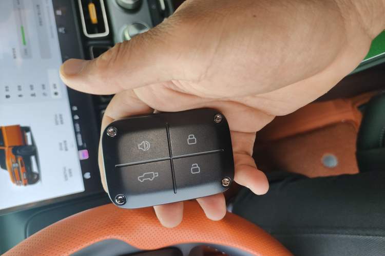 Used iCAR V23 2025 401 Two-Wheel Drive Intelligent Driving Version Vehicle Key