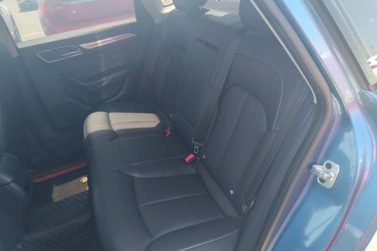 Used Roewe i6 2018 20T Automatic Flagship Edition
