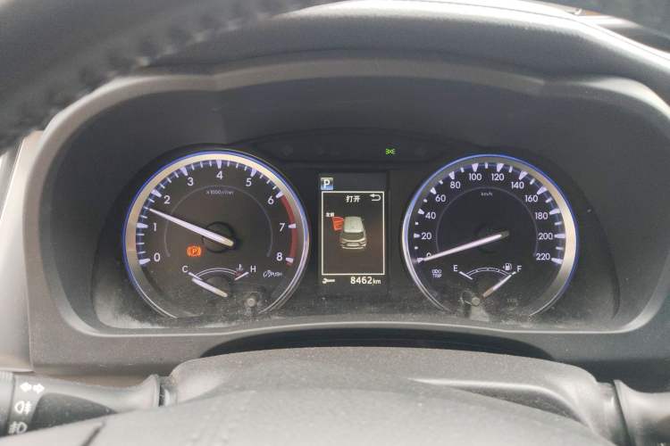 Used Toyota Highlander 2018 2.0T Four-Wheel Drive Luxury Version 7 Seats China VI Standard
