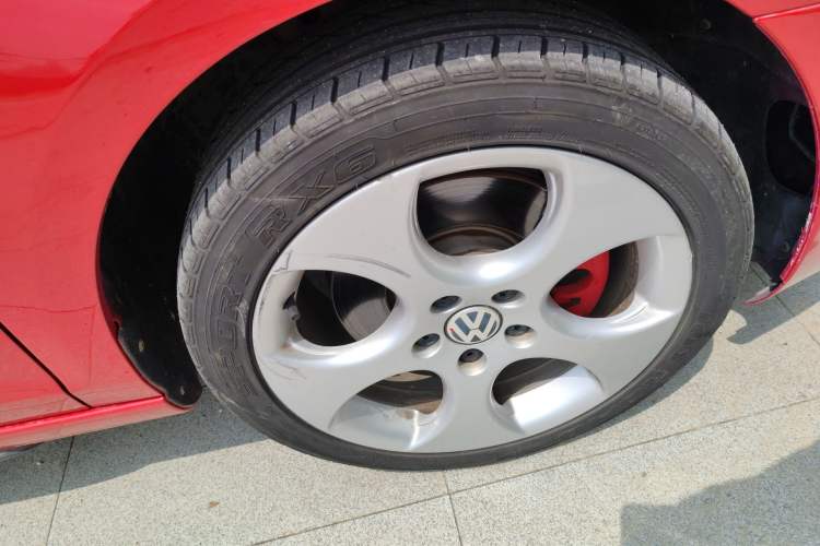 Used Volkswagen Golf 2013 2.0 TSI GTI Convertible Right Front Wheel Hub