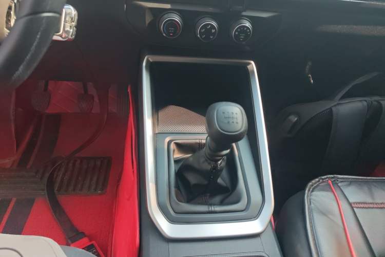 Used Wuling Alvez 2022 1.5L Manual Free-Style Model