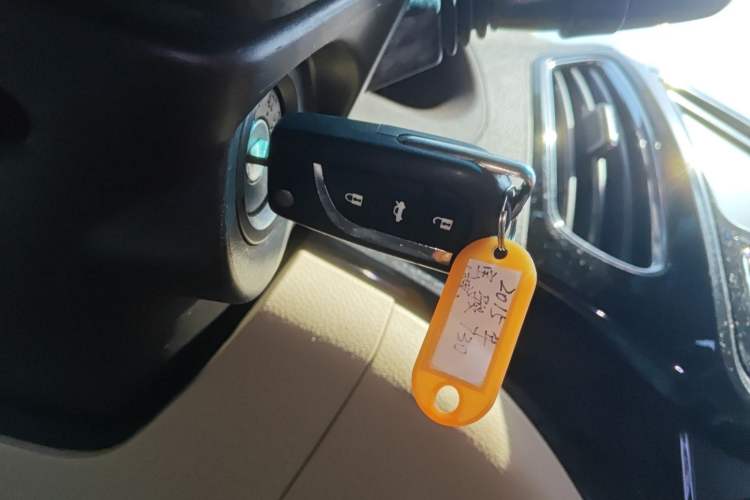 Used Baojun 730 2014 1.5L manual Comfort ESP version 7 seats