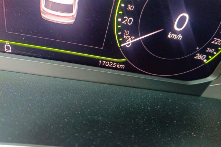 Used Volkswagen Tayron 2023 380TSI Four-Wheel Drive R-Line High-Energy Version Odometer Close Up