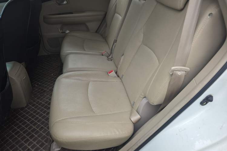 Used BYD S6 2014 2.0L Manual Luxury 5-Seater Left Rear Seat
