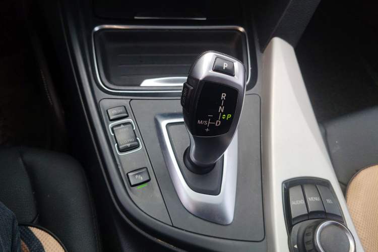 Used BMW 3 Series 2014 320Li Fashion Model Gear Lever