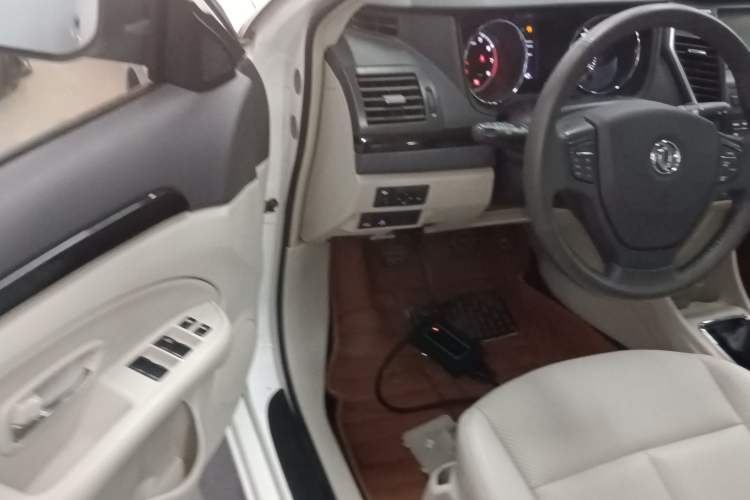 Used Dongfeng Aeolus A60 2016 1.5L Manual Luxury Version Driver Seat