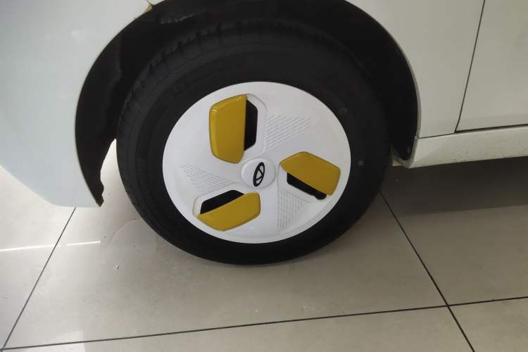 Used Chery QQ Ice Cream 2022 170km Sundae Phosphate Lithium-Ion Left Front Wheel Hub