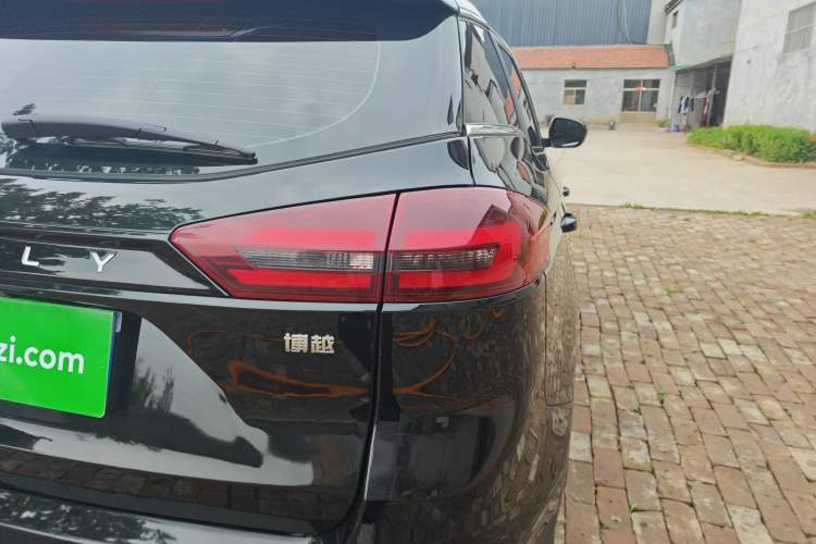 Used Geely Auto Emgrand X7 Sport 2022 1.8TD DCT Zhiya Trim
