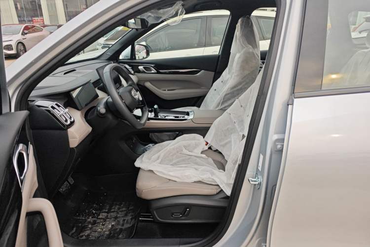 Used Geely Auto FX11 2025 4th Generation 1.5TD DCT – The Start