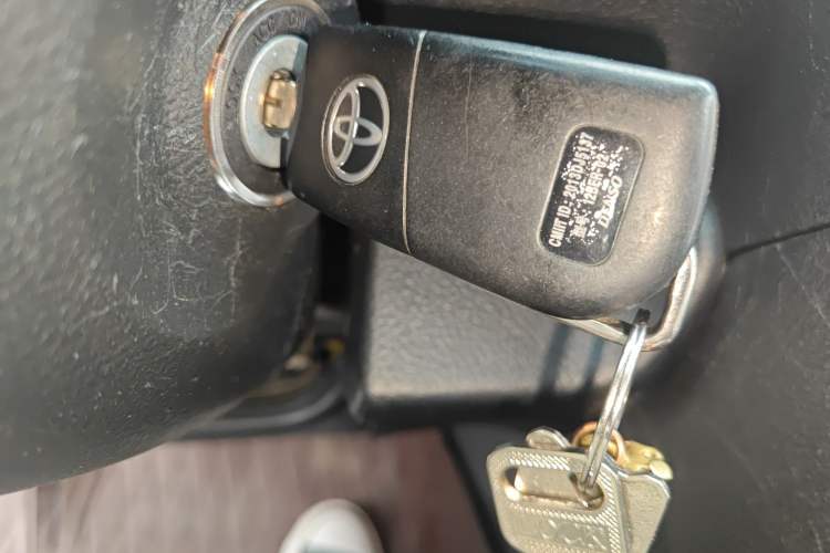 Used Toyota Camry 2016 2.0G 10th Anniversary Leading Edition