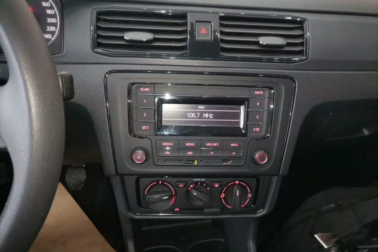 Used Volkswagen Santana 2019 1.5L Manual Fashion Edition China VI Standard