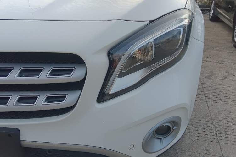 Used Mercedes-Benz GLA 2017 GLA 220 4MATIC Fashion Model