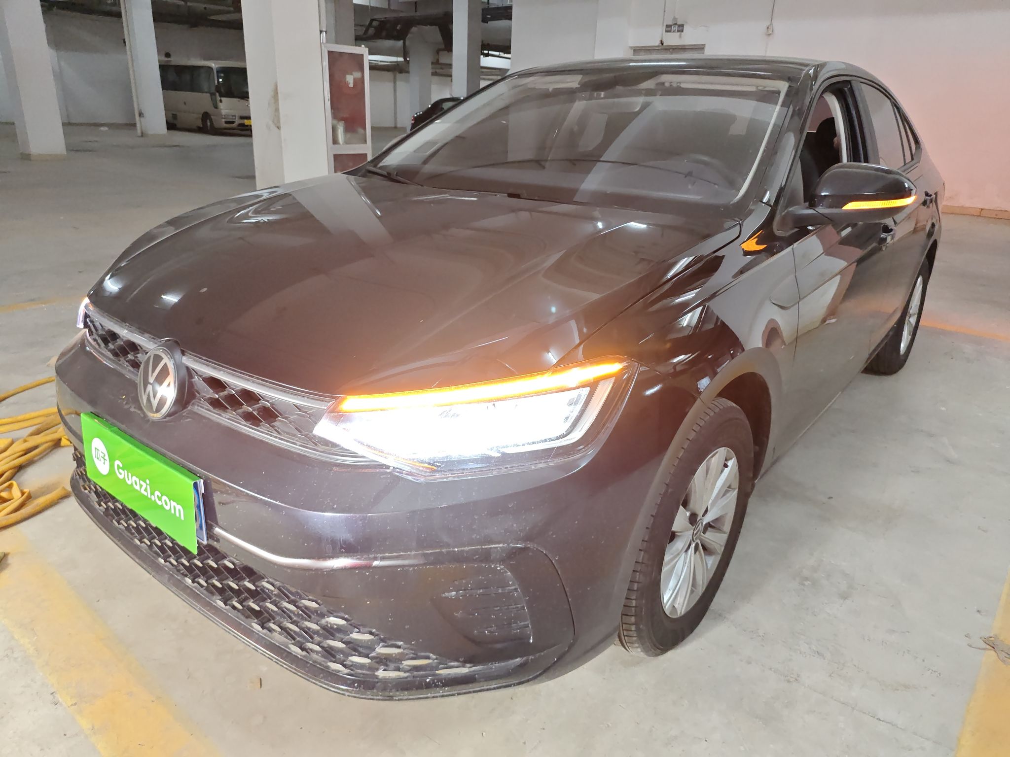 Parte inferior delantera