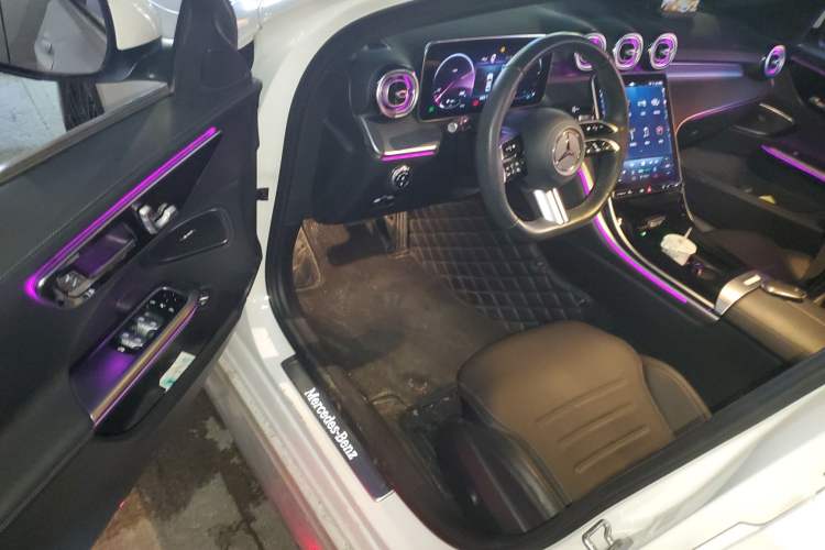 Used Mercedes-Benz C-Class 2024 Restyled C 260 L Sport Edition Driver Seat