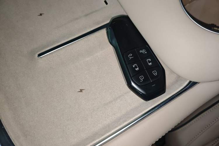 Used XPeng X9 2025 740 Ultra-Long Range Max