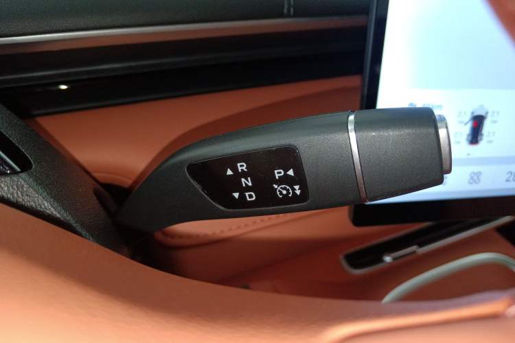 Used Deepal S07 2024 215Max Qiankun Intelligent Driving ADS SE Range-Extended Version
