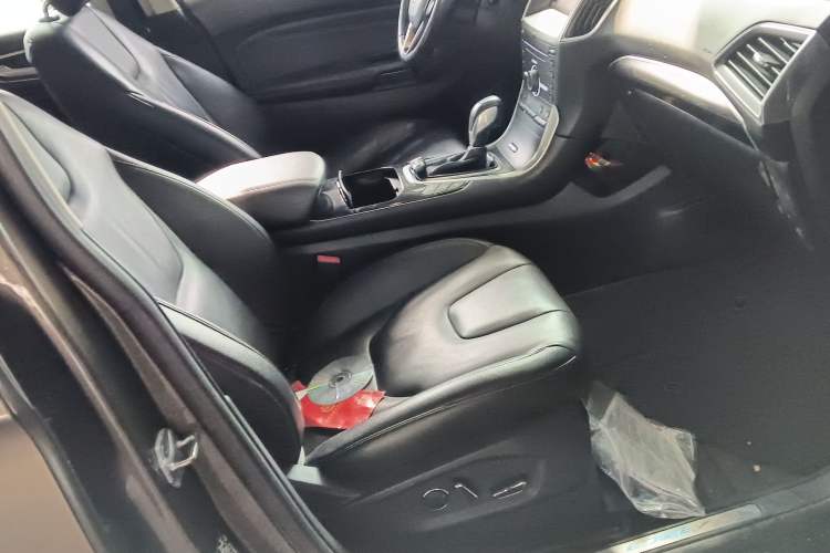 Used Ford Edge 2015 2.0T GTDi Four-Wheel Drive Prestige Model