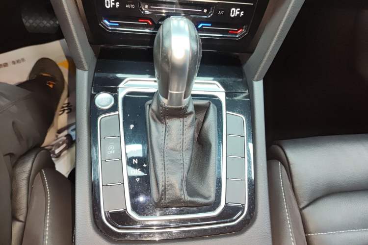 Used Volkswagen Magotan 2020 330TSI DSG Leading Model
