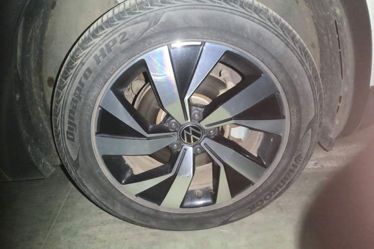 Used Volkswagen Tayron 2022 280TSI Two-Wheel Drive Luxury Smart Connectivity Version
