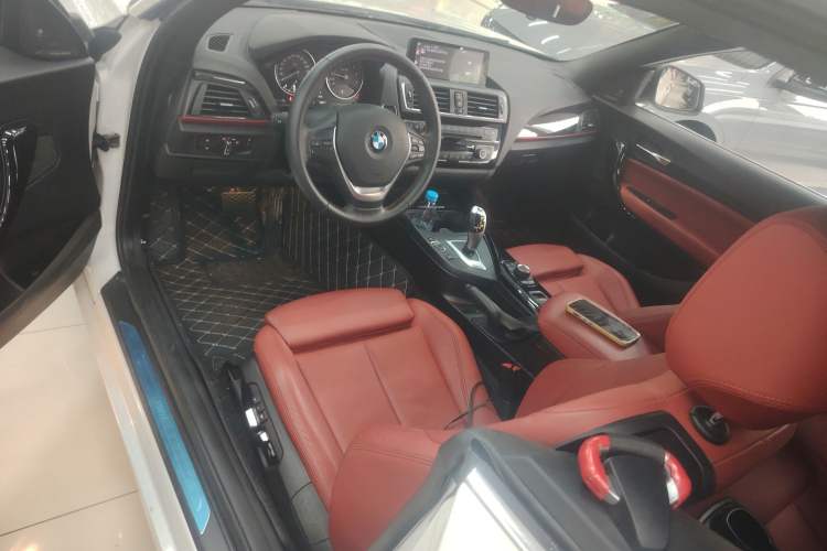 Used BMW 2 Series 2017 220i Convertible Coupe Leading Model
