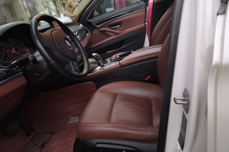 Used BMW 5 Series 2015 520i Elegant Edition