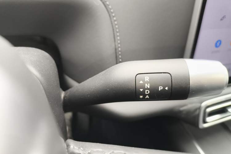 Used Li Auto L8 2025 Ultra Smart Refreshed Edition Gear Lever