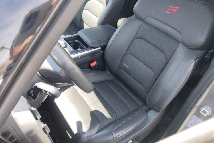 Used JETOUR Shanhai Traveler C-DM 2024 C-DM 208KM Mountain & Wilderness Edition Left Front Seat