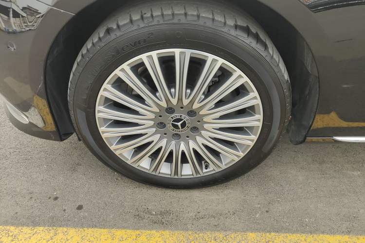 Used Mercedes-Benz E-Class 2022 Second Facelift E 300 L Fashion Edition
