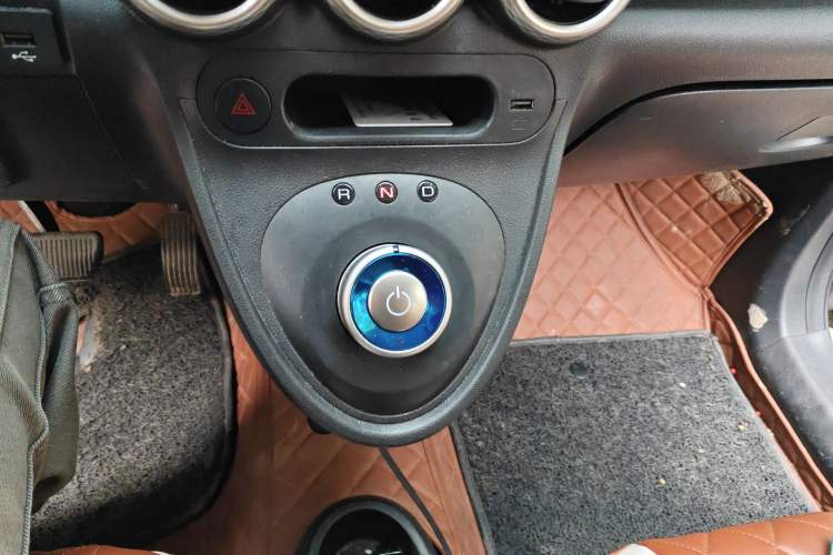 Used ORA Black Cat 2021 351 km Luxury Version Gear Lever