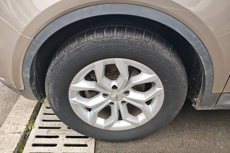 Used BORGWARD BX5 2017 20TGDI Automatic Two-Wheel Drive Pioneer Edition
