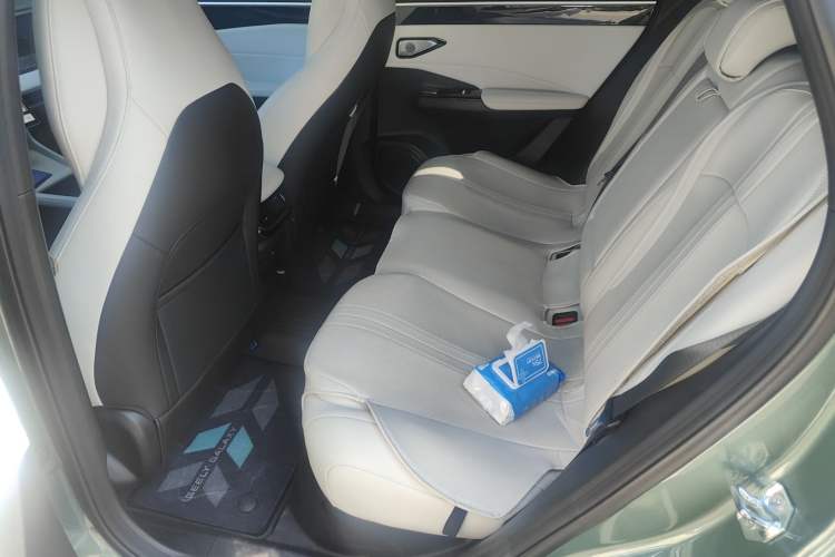 Used Geely Galaxy L7 2023 1.5T 115 km Starship