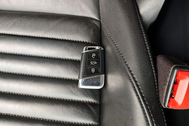 Used Volkswagen Magotan 2017 330TSI DSG Leading Model