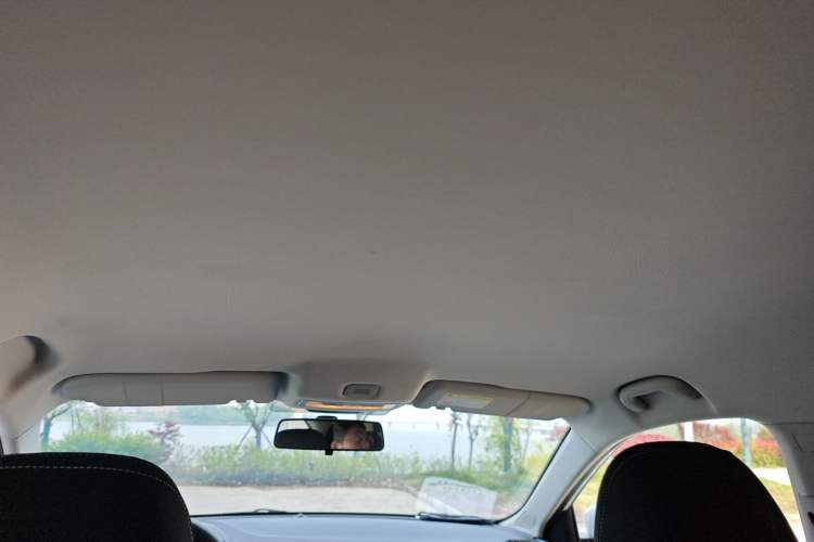 Used Roewe i5 2020 1.5L Manual 4G Connect Luxury Edition