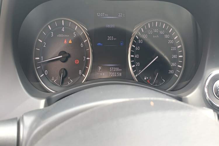 Used Infiniti Q50L 2018 2.0T Enjoyment Edition China V standard Odometer Close Up