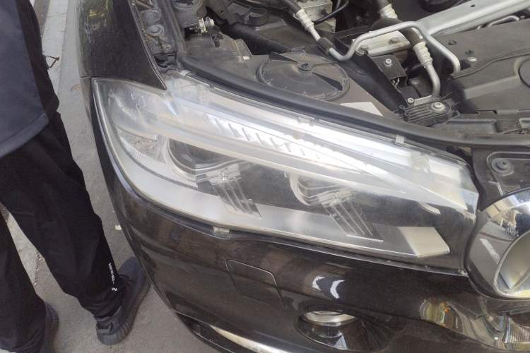 Used BMW X5 2014 xDrive35i Leading Model Right Front Headlight
