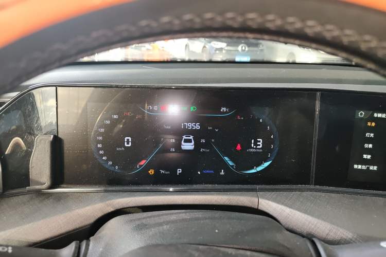 Used CHANGAN Eado 2025 PLUS 1.4T Dual-Clutch High-Energy Version Instrument Cluster